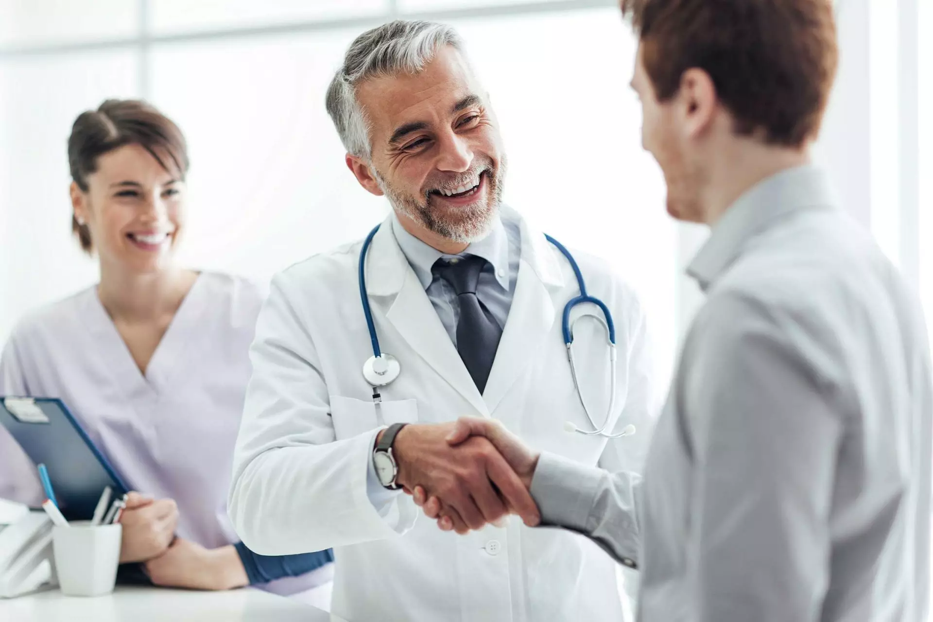 Assicurazione medici e azienda